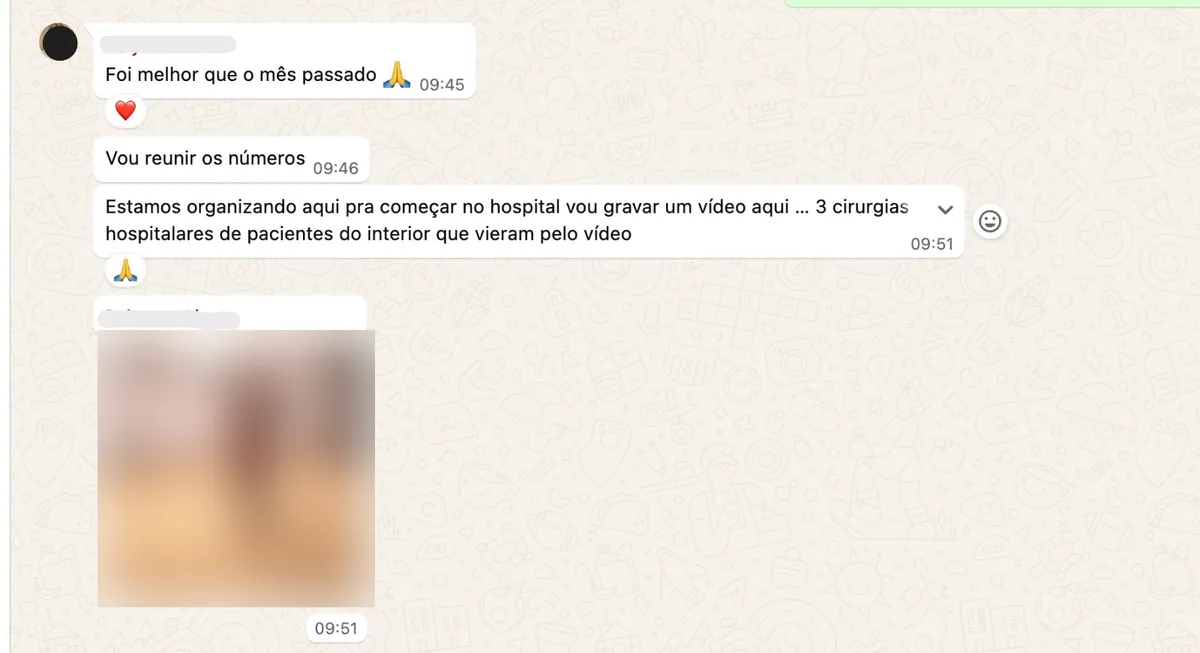 Print de conversa no WhatsApp em que uma cliente conta que fez 3 cirurgias de pacientes do interior que chegaram pelo vídeo